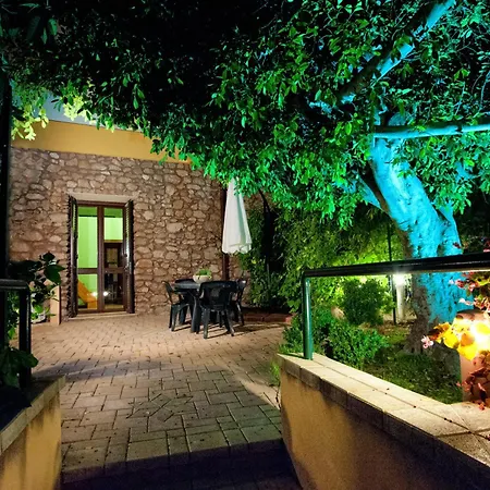 Aparthotel Casale La Zagara