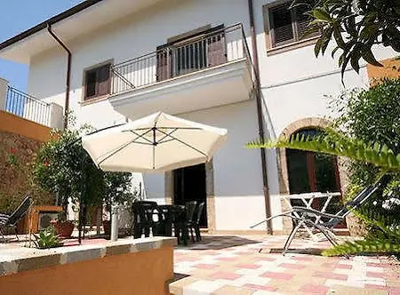 Casale La Zagara Aparthotel *