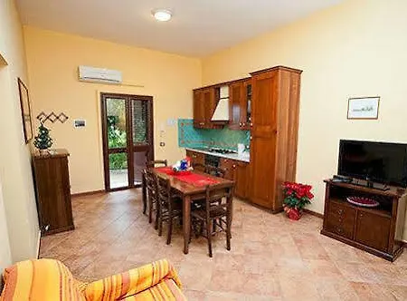 Casale La Zagara Aparthotel *
