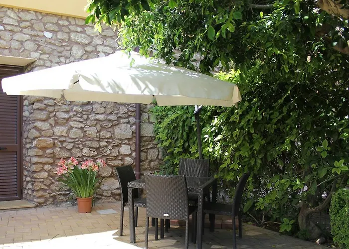 Aparthotel Casale La Zagara 3*