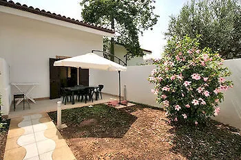 Aparthotel Casale La Zagara 3*