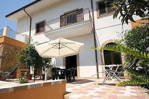 Casale La Zagara Aparthotel 3*