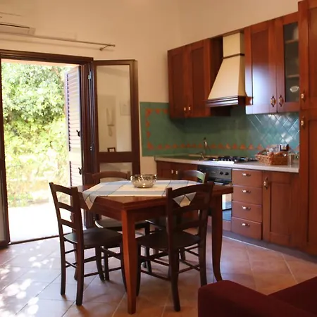 Casale La Zagara Hotel apartamentowy 3*